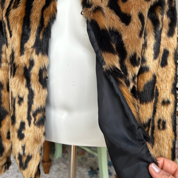 Leopard Print Faux Fur Jacket - Picture 2 of 4